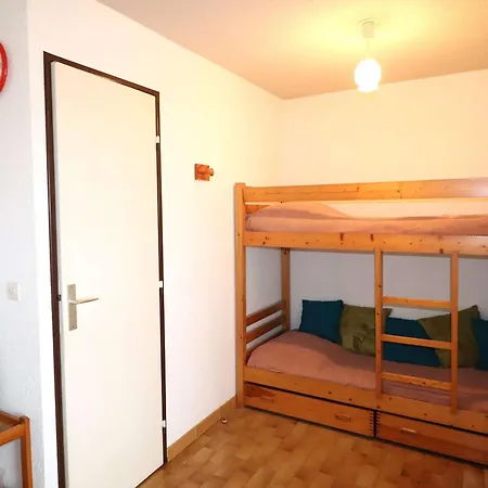 2 Pieces Avec Terrasse, Parking Prive, Proche Et Commerces - Fr-1-307-57 * Le Grau-du-Roi