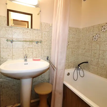 Apartment 2 Pieces Avec Terrasse, Parking Prive, Proche Et Commerces - Fr-1-307-57 Le Grau-du-Roi